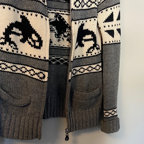 Aritzia TNA ‘Killer Whale’ RARE Cowichan Gray and Cream Patterned Zip-Up Sweater - Picture 12 of 15